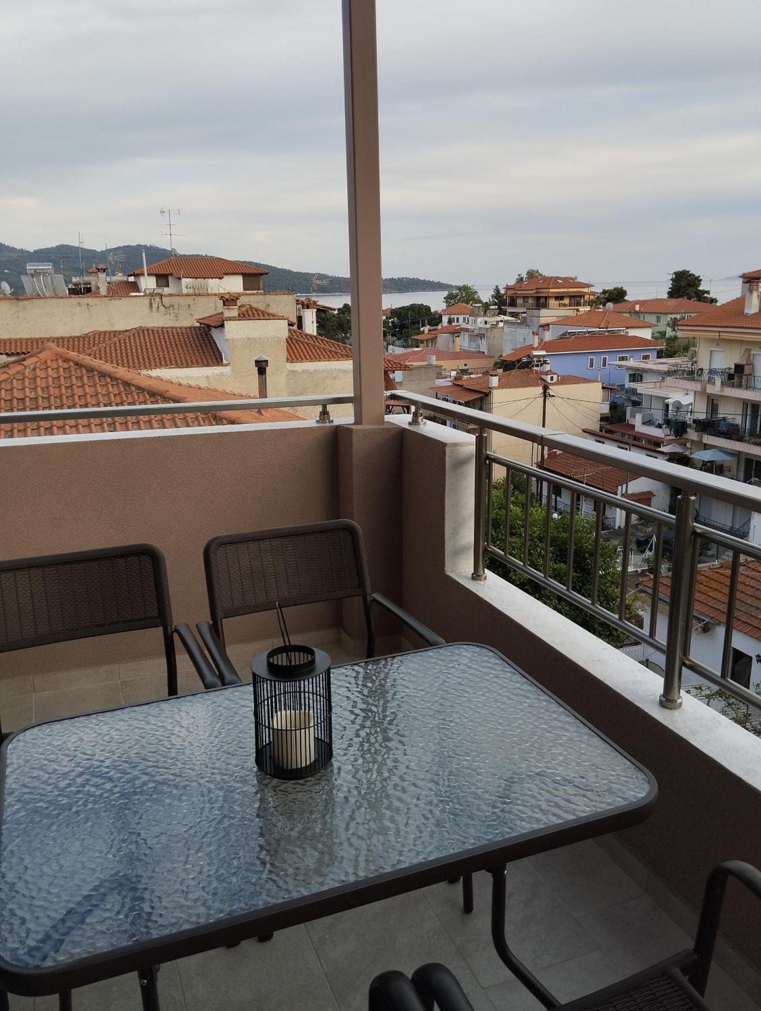 Marmo Premium Apartment Néos Marmarás