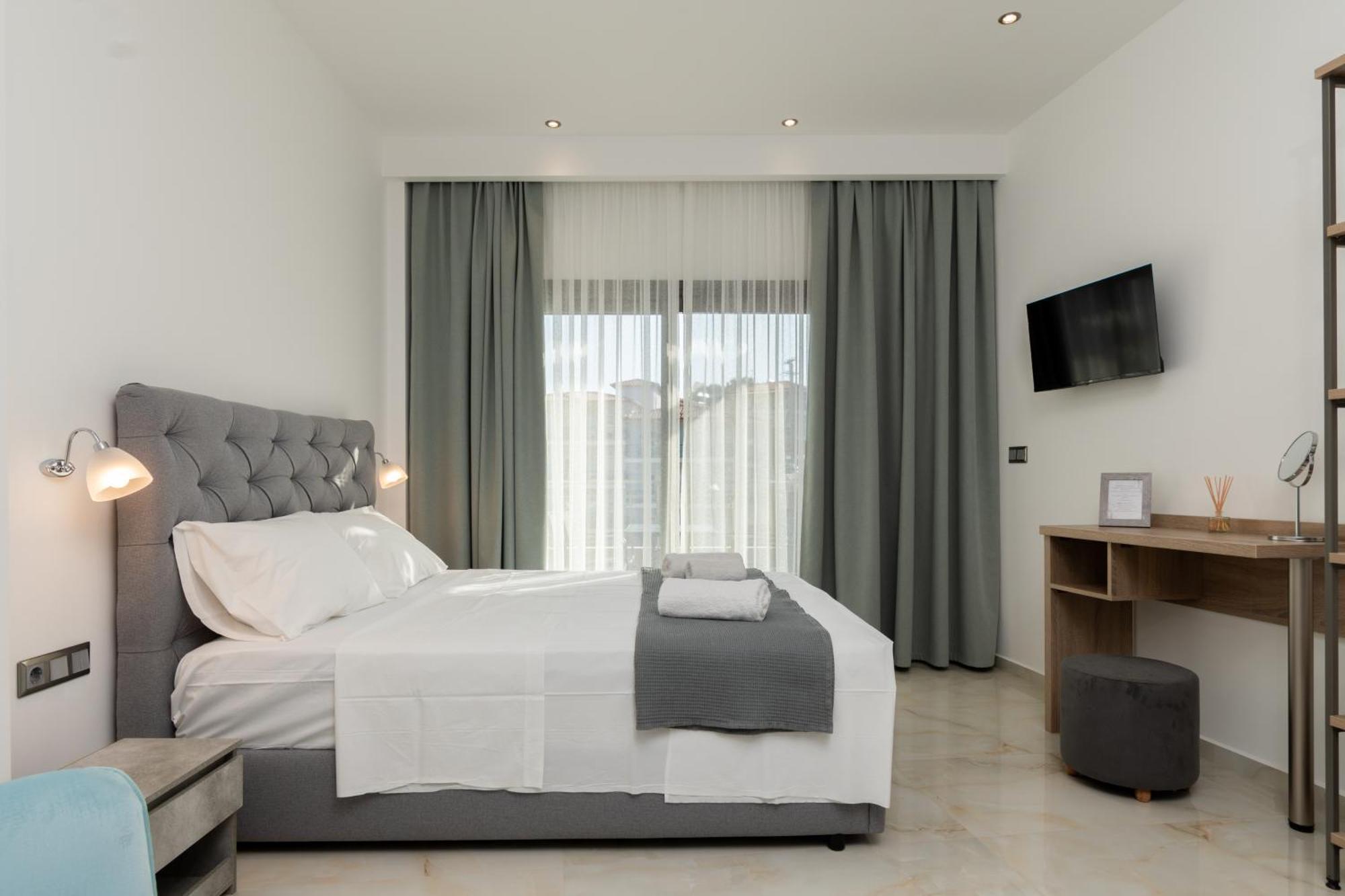 Marmo Premium Apartment Néos Marmarás