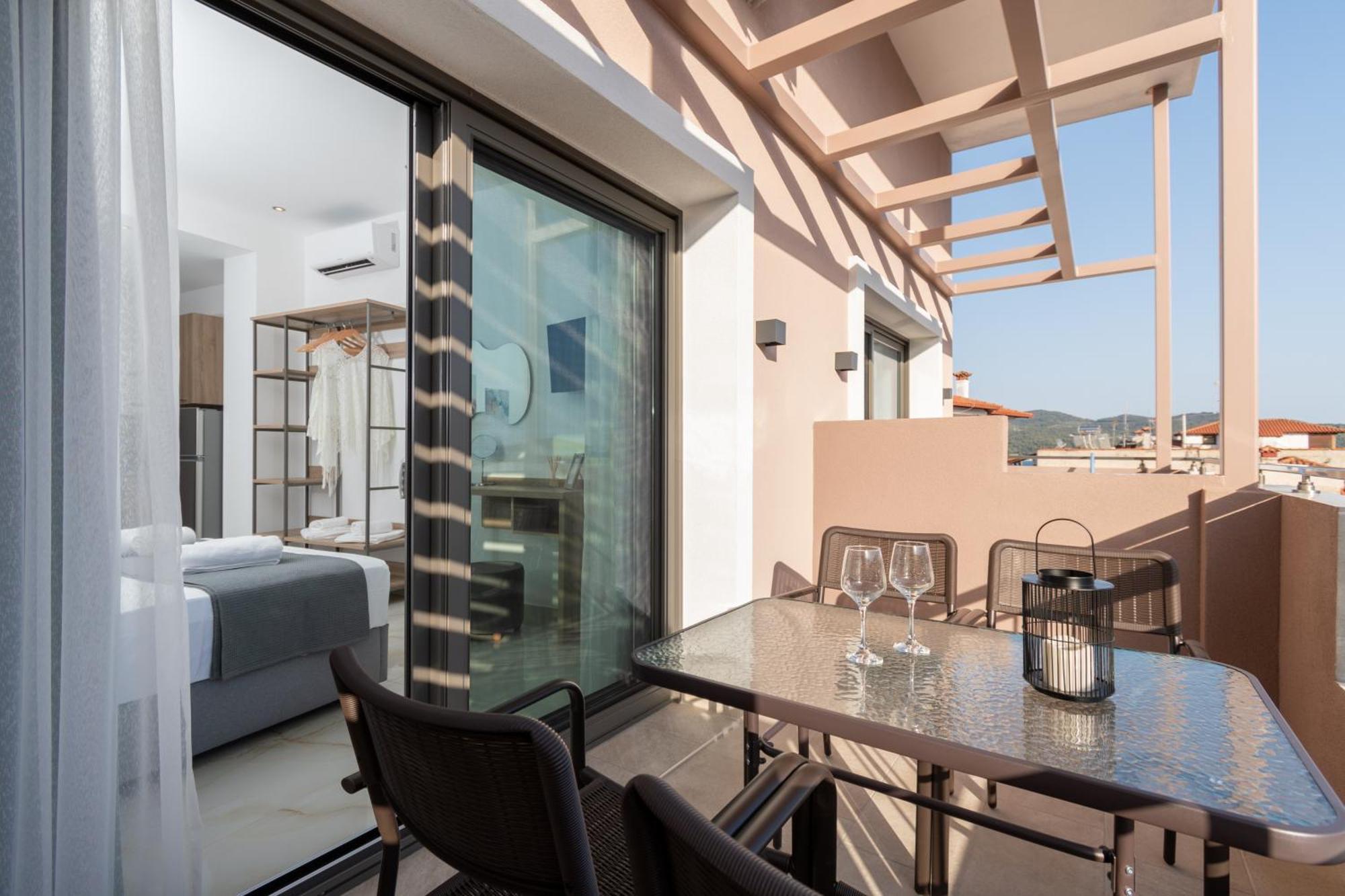 Marmo Premium Apartment Néos Marmarás